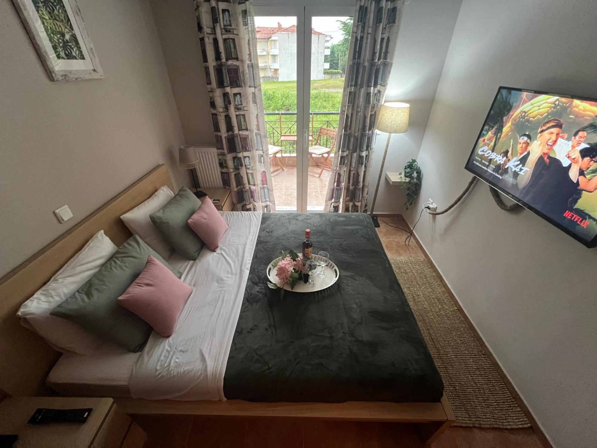 Olympus Cozy Apartment Литокорон Екстериор снимка
