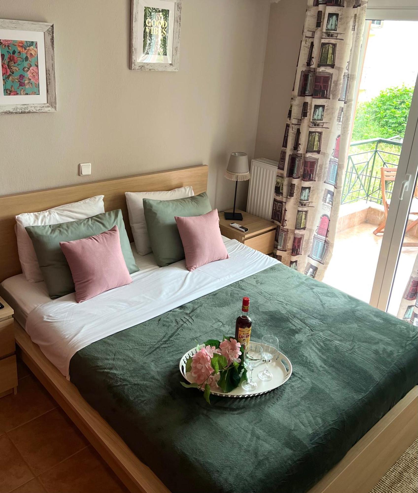Olympus Cozy Apartment Литокорон Екстериор снимка